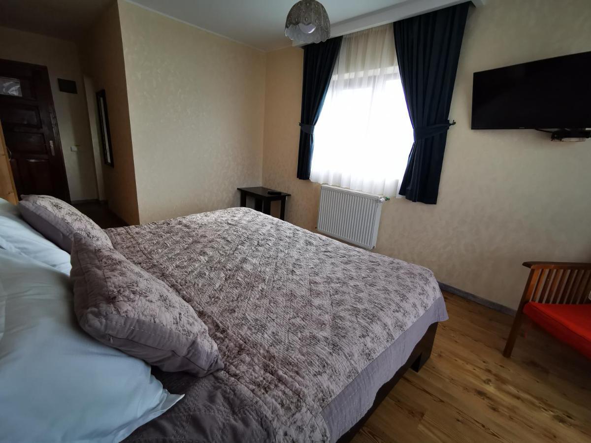 Pensiunea Tabacaru Peștera Bagian luar foto