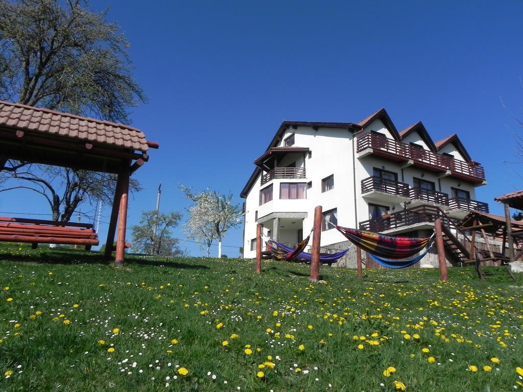Pensiunea Tabacaru Peștera Bagian luar foto